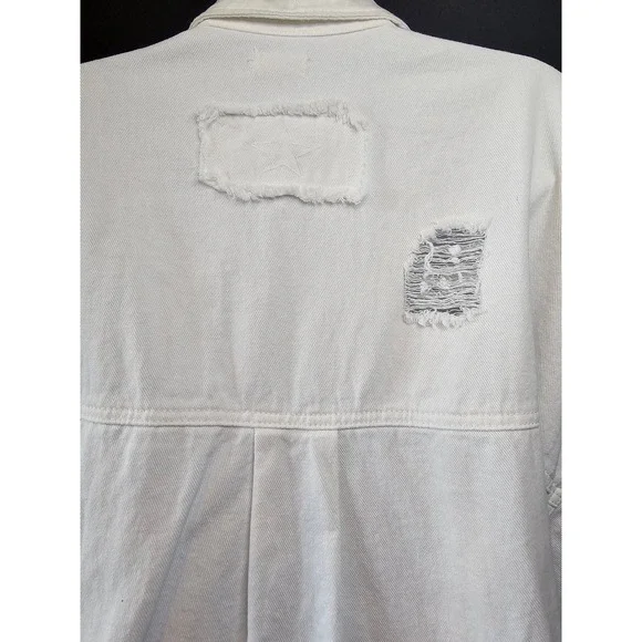 POL Distressed Fringe Hem Denim Shirt Jacket Long Sleeve Button Up White SZ L - Picture 6 of 11